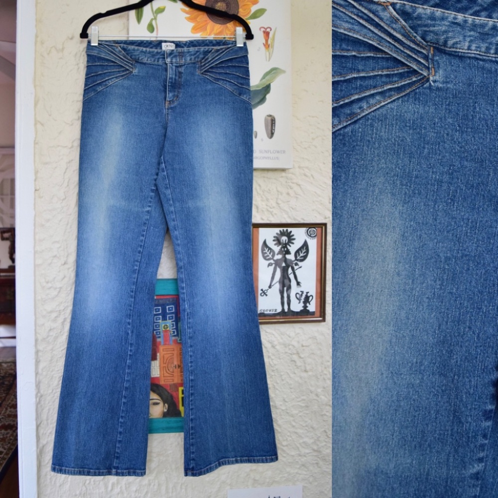 y2k blue denim sun ray pattern stitching low rise flare jeans (30”)